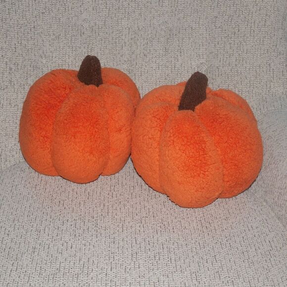 NEW Hyde and Eek! Sherpa Pumpkin Toss Throw Pillow Halloween Fall SET OF 2 - Picture 1 of 7